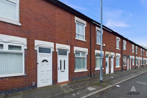 2 bedroom townhouse to rent, Albany Road, Stoke-On-Trent ST4