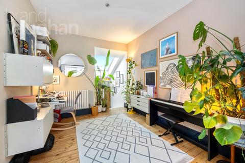 37 Bates Road, Brighton, BN1 6PF