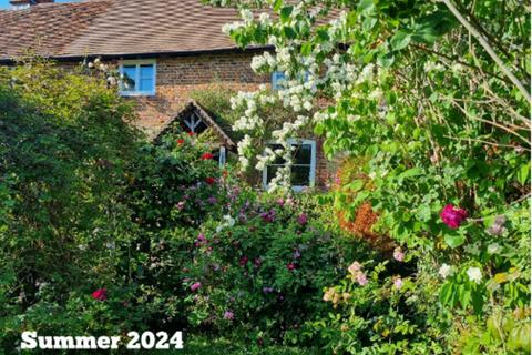3 bedroom terraced house to rent, Marsh View Guildford Road, Dorking, RH5