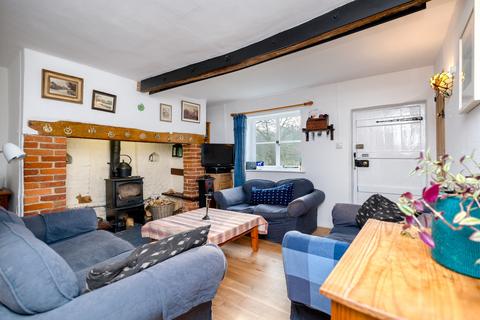 3 bedroom terraced house to rent, Marsh View Guildford Road, Dorking, RH5