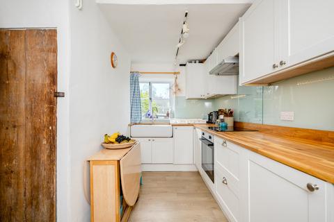3 bedroom terraced house to rent, Marsh View Guildford Road, Dorking, RH5
