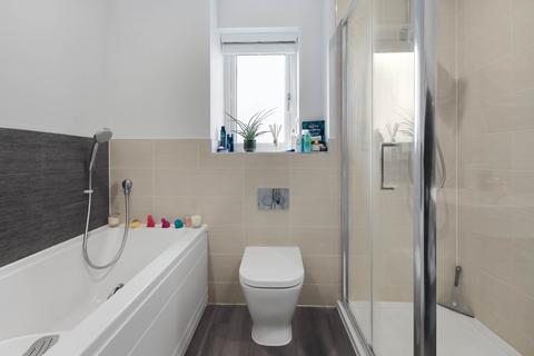 9 Glover Crescent, Arborfield Green, Reading, RG2 9TW