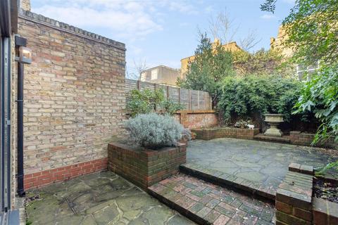 4 bedroom terraced house to rent, Dolby Road, London