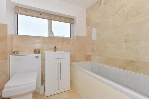 11 Bretons, Basildon, SS15 5BY