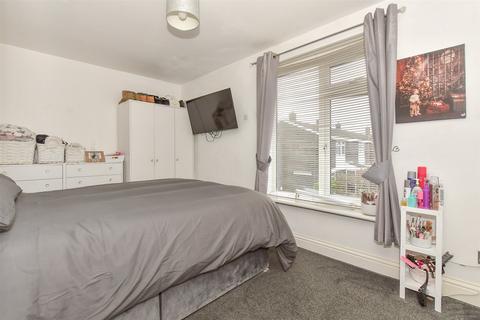 11 Bretons, Basildon, SS15 5BY