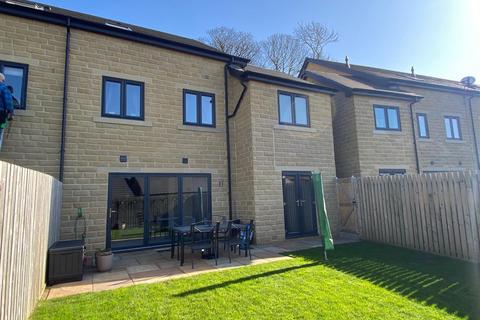 4 bedroom townhouse for sale, Mansion Gardens, Huddersfield