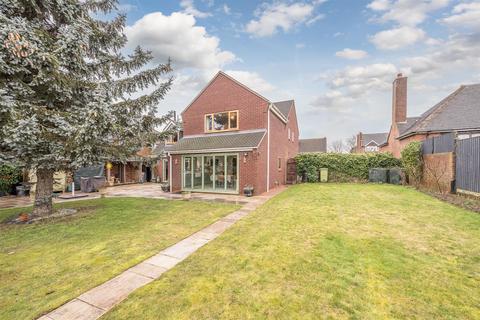 4 bedroom detached house for sale, Richmond Park, Wall Heath, DY6 9AA