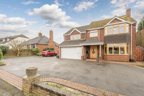 4 bedroom detached house for sale, Richmond Park, Wall Heath, DY6 9AA