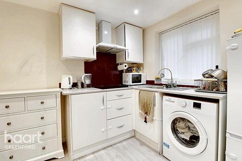 3 bedroom terraced house for sale, Selby Gardens, Southall