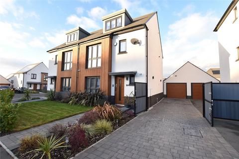 4 bedroom semi-detached house for sale, Barrington Way, Leeds, West Yorkshire