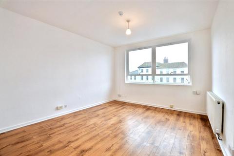 2 bedroom apartment to rent, Hemnall Street, Epping, Essex, CM16