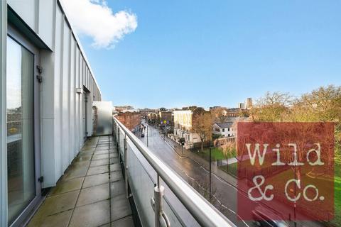 2 bedroom flat for sale, Shore Place, London