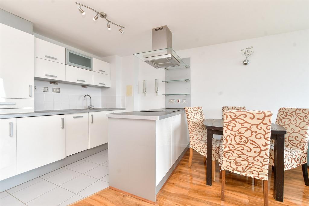 Lounge / Kitchen