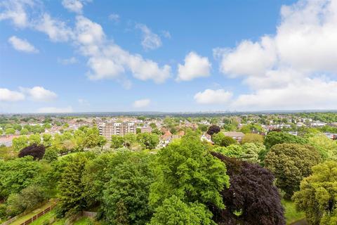 2 bedroom flat for sale, Throwley Way, Sutton, Surrey