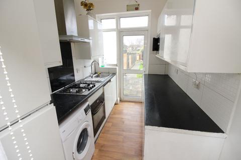 3 bedroom terraced house for sale, Bridgewood Road, Worcester Park KT4