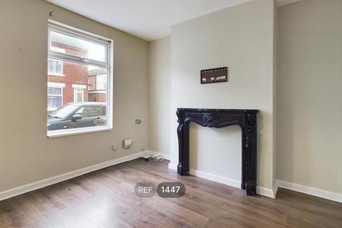 2 bedroom terraced house to rent, 9, Whitby Street, Hull, HU8 7HN