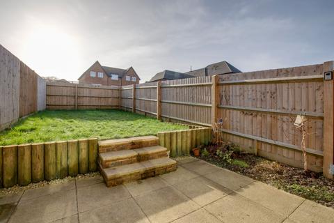 2 bedroom end of terrace house for sale, Field Maple Gardens, High Wycombe, HP10