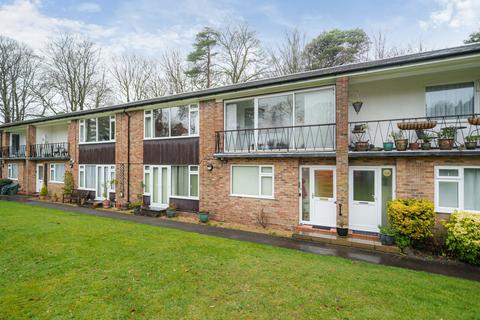 2 bedroom maisonette for sale, Beacon Hill Court, Hindhead, Surrey, GU26