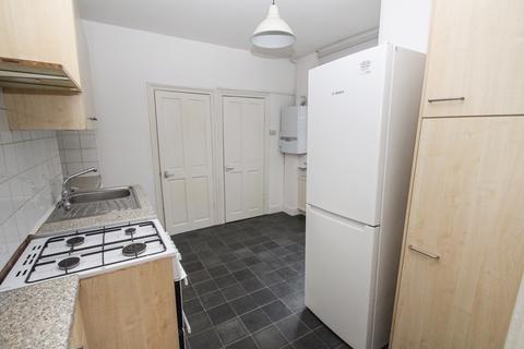 2 bedroom flat to rent, Albert Road, Leyton, London, E10 6PD