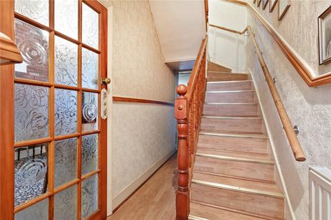 2 bedroom terraced house for sale, Oriel Road, London, E9