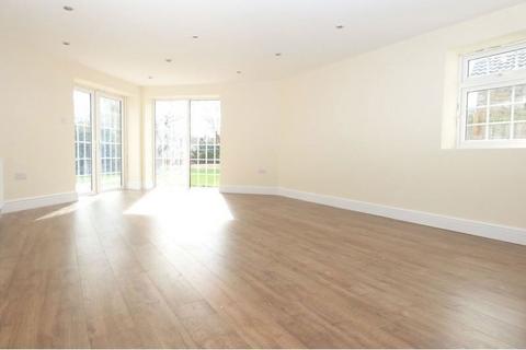 6 bedroom flat for sale, Albion Court, Albion Way, Blyth, Northumberland, NE24 5BW