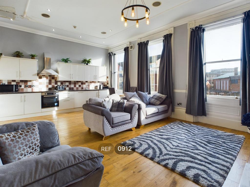 Kitchen &amp; Living area