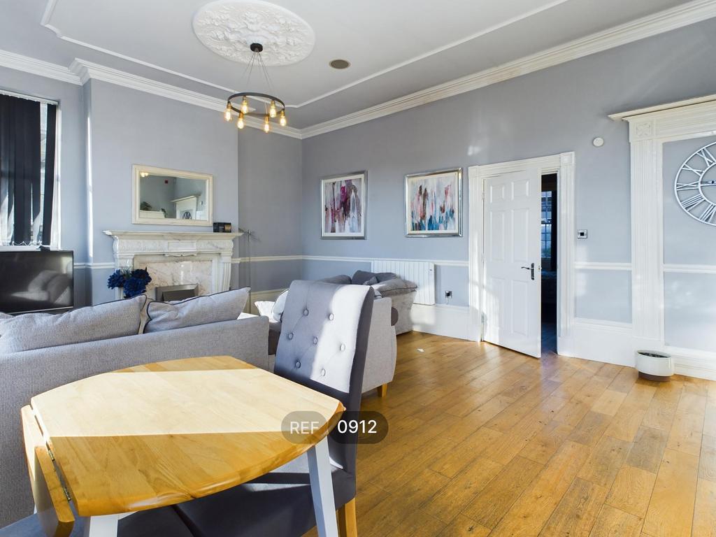 Kitchen &amp; Living area