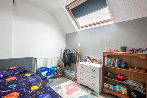 2 Gillott Road, Sheffield, S6 1JQ