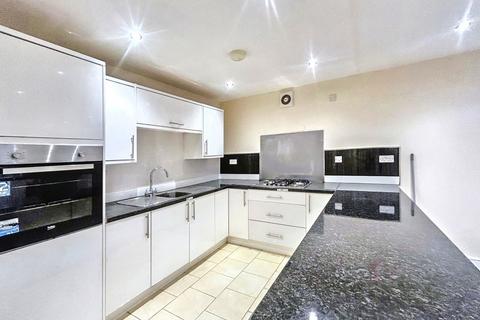 3 bedroom flat for sale, Albion Court, Albion Way, Blyth, Northumberland, NE24 5BW