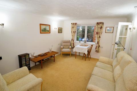 1 bedroom retirement property for sale, Hart Dene Court, Bagshot