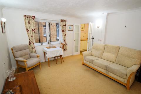 1 bedroom retirement property for sale, Hart Dene Court, Bagshot