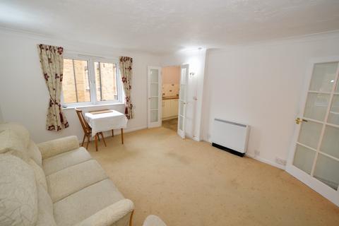 1 bedroom retirement property for sale, Hart Dene Court, Bagshot