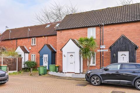 8 Teal Close, London, E16 3TP