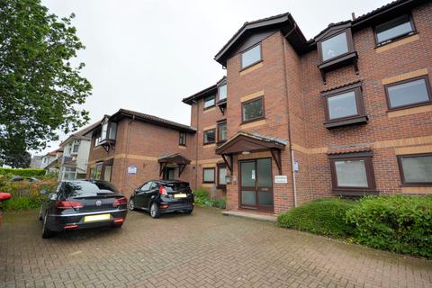 2 bedroom apartment for sale, York Road, Broadstone BH18