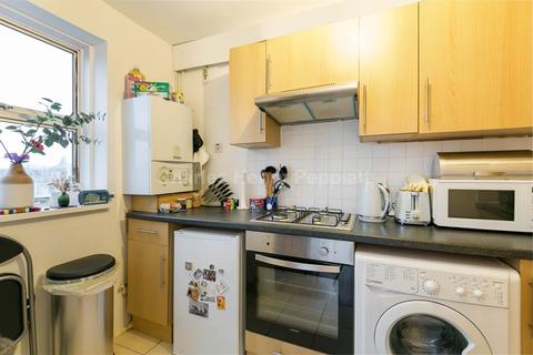 1 bedroom apartment for sale, Fairhazel Gardens, South Hampstead, NW6