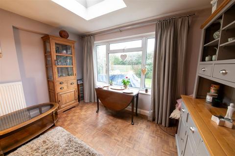 4 bedroom house to rent, Fernhurst Crescent, Tunbridge Wells