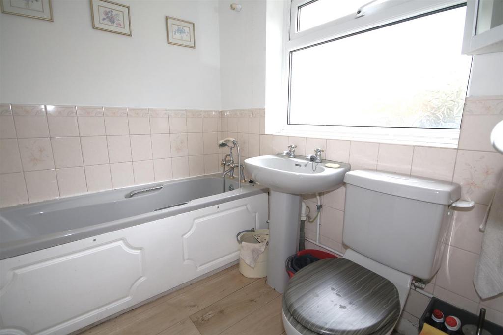 Bathroom.JPG