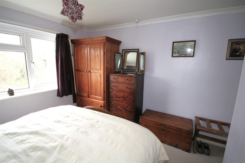 Bedroom 1c.JPG