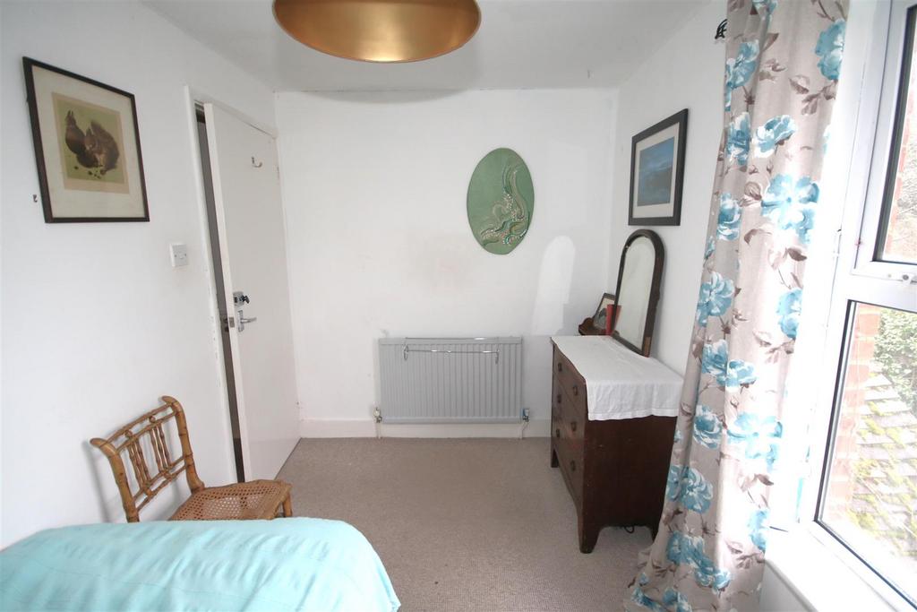 Bedroom 3b.JPG
