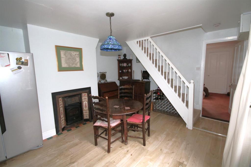 Dining Room b.JPG
