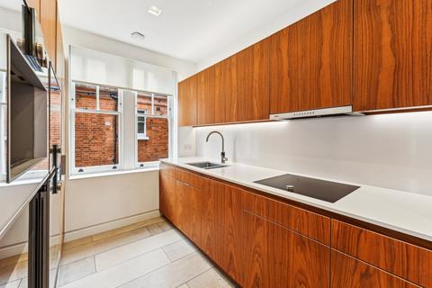 1 bedroom flat for sale, Elm Park Mansions, Park Walk, Chelsea, London