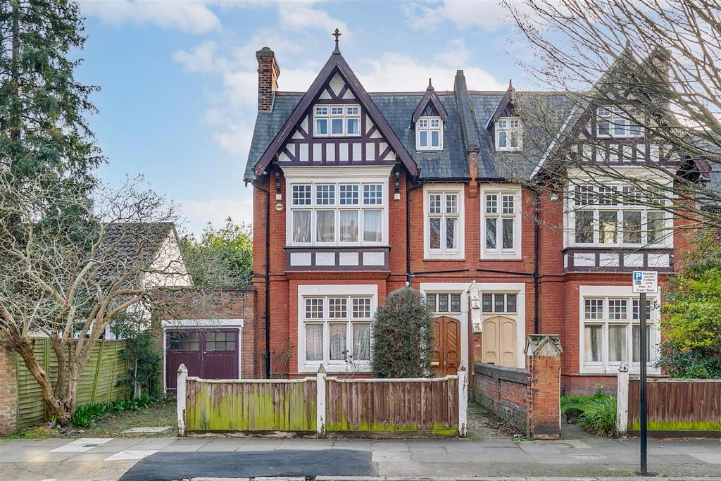 Grove Park Gardens, W4 - FOR SALE