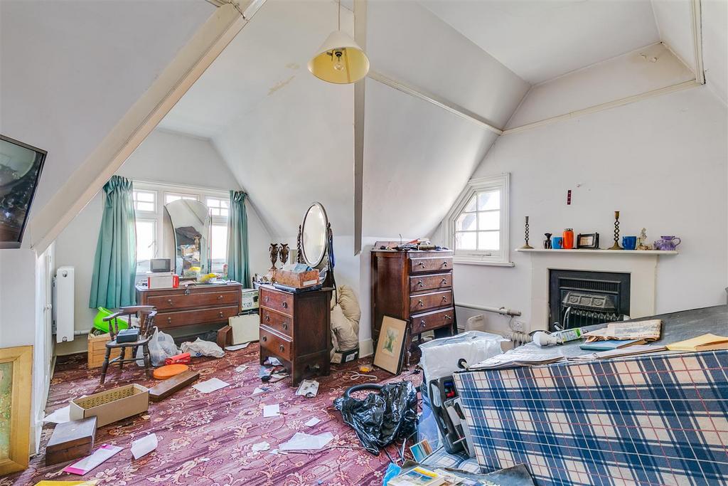Grove Park Gardens, W4 - FOR SALE