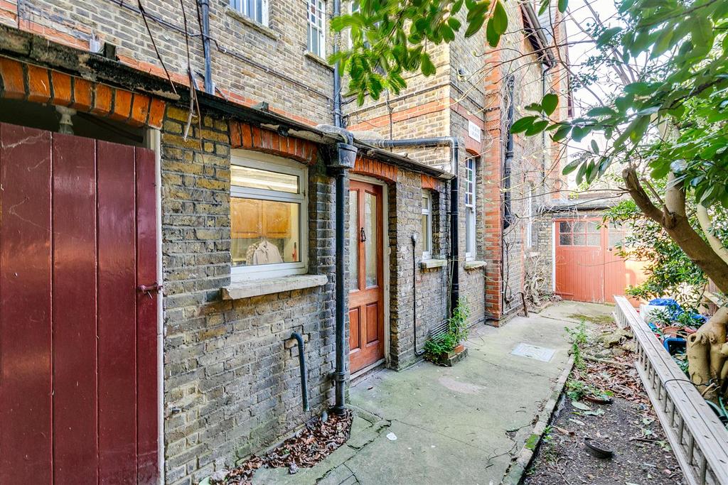 Grove Park Gardens, W4 - FOR SALE