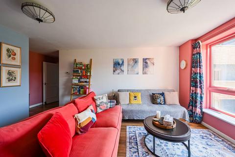 2 bedroom flat for sale, School House Lane, Shadwell, London, E1W