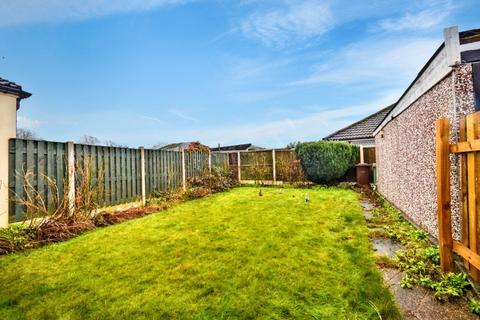 2 bedroom bungalow for sale, Hall Park Avenue, Crofton, Wakefield, West Yorkshire