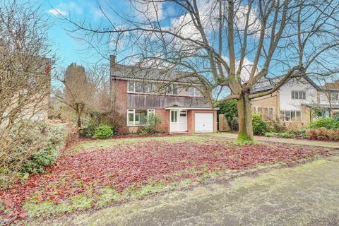 4 bedroom detached house for sale, Barns Dene, Harpenden, Hertfordshire, AL5