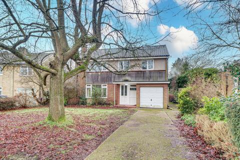 27 Barns Dene, Harpenden, AL5 2HH