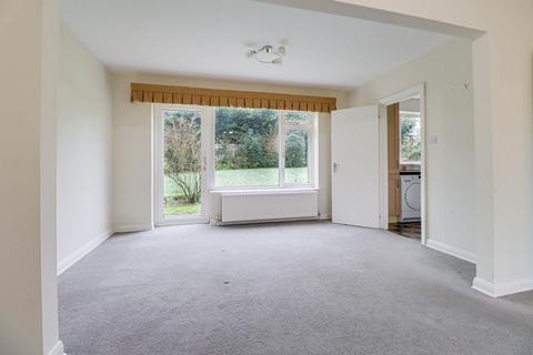 27 Barns Dene, Harpenden, AL5 2HH