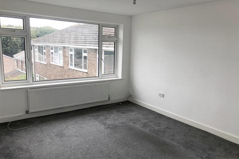 2 bedroom flat to rent, Chellow Gardens, Allerton, BRADFORD